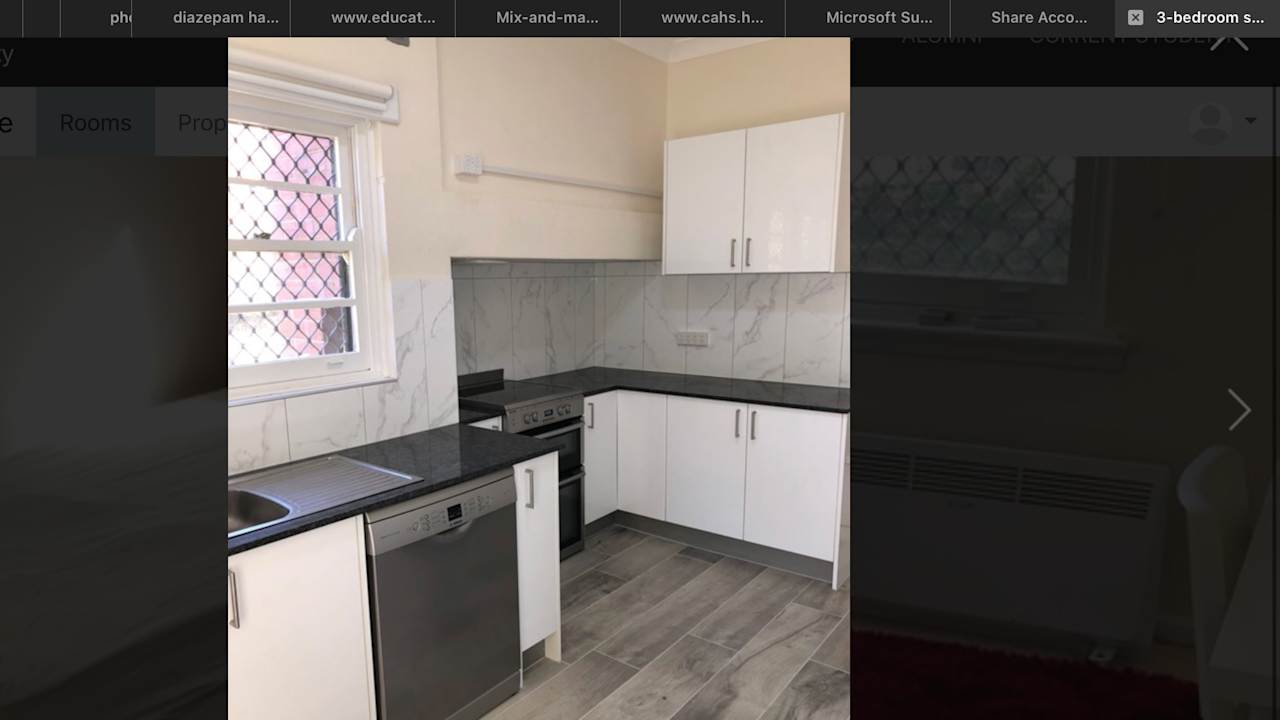 Furnished room in a share house
