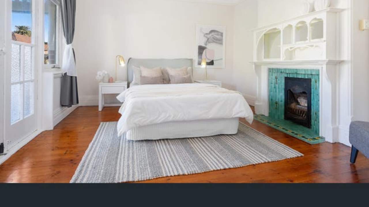 Room in a share house
