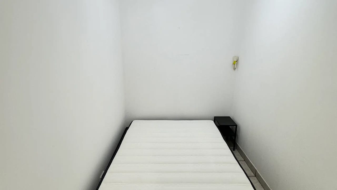 Furnished room studio flat for rent