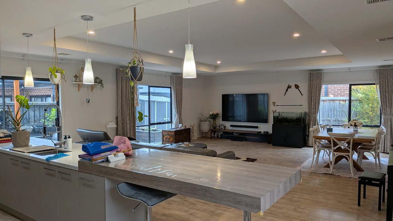 Room in a share house