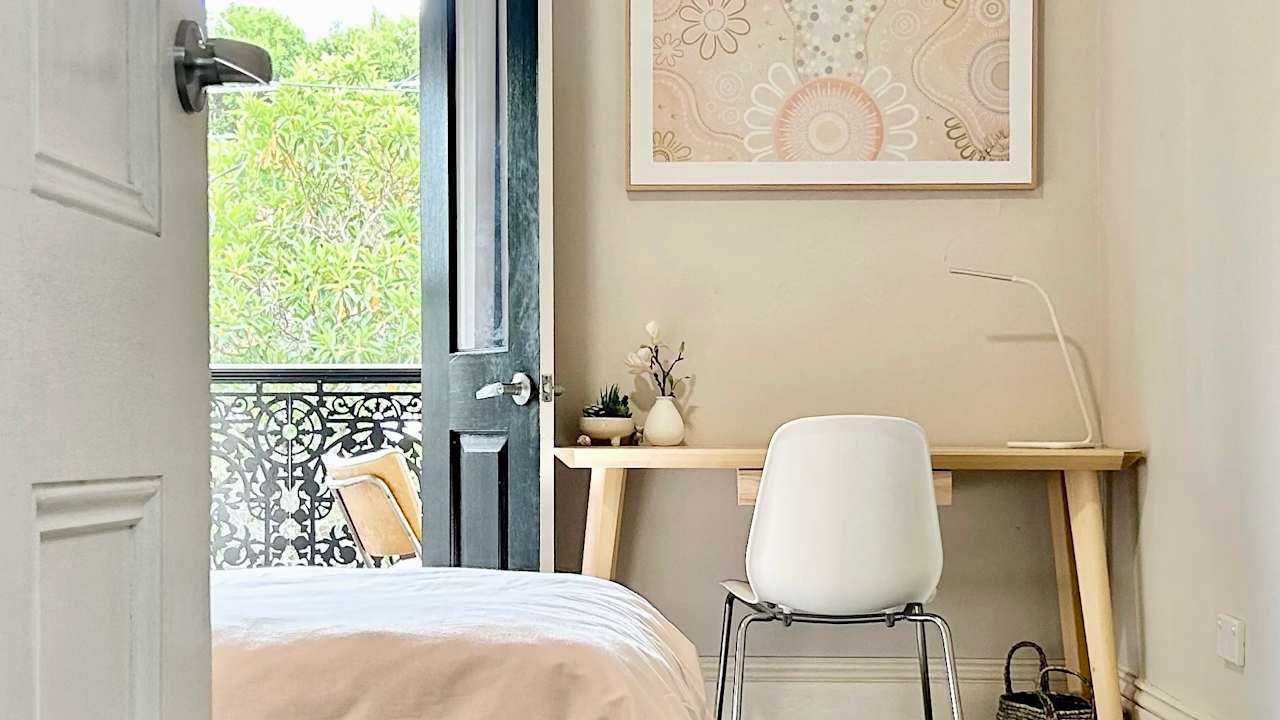 Furnished room in a share house