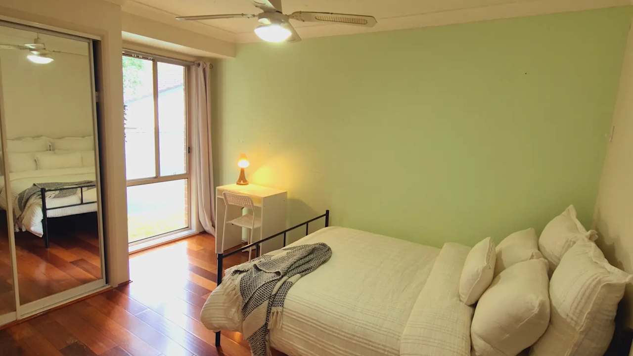 Furnished room in a share house