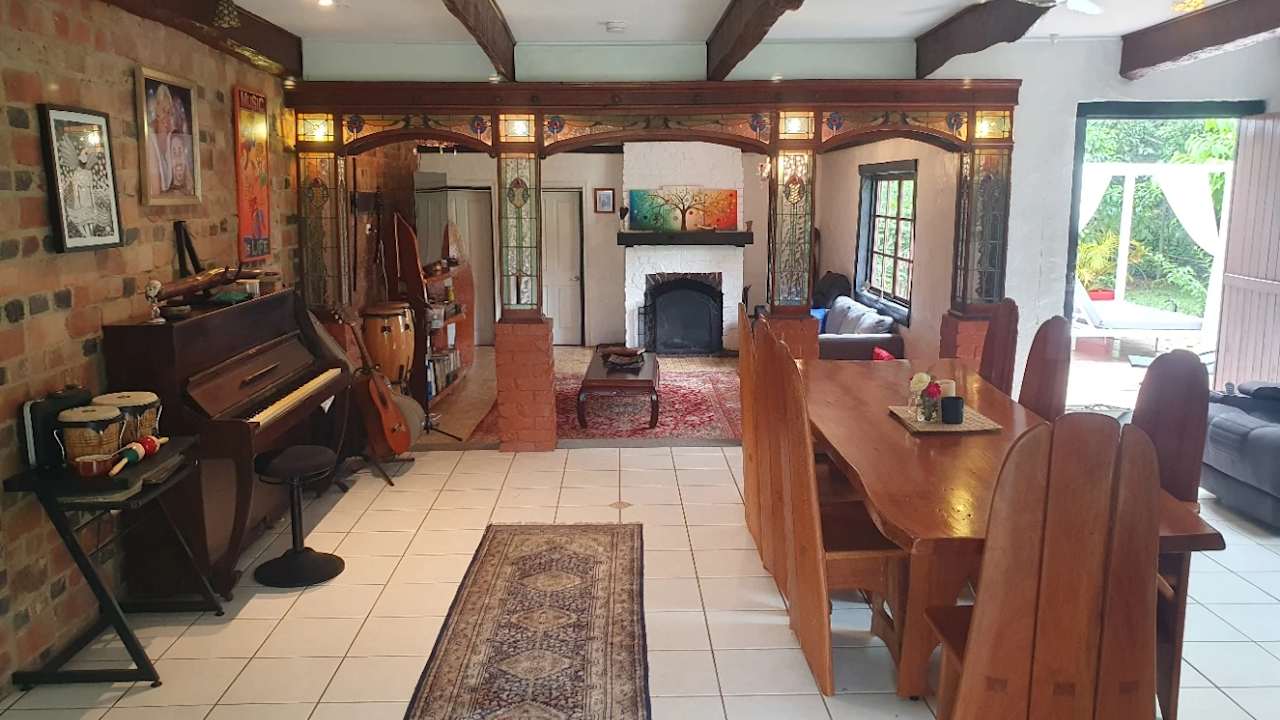 Furnished room in a share house