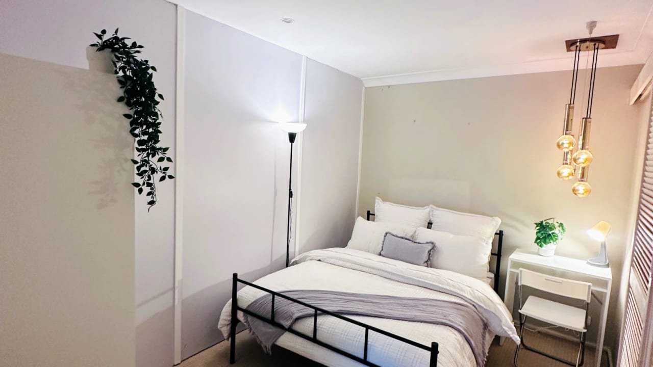 Furnished room in a share house