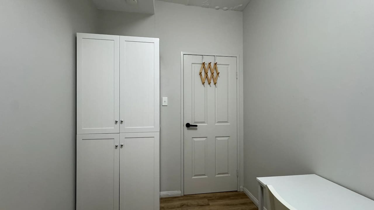 Furnished room in a share house