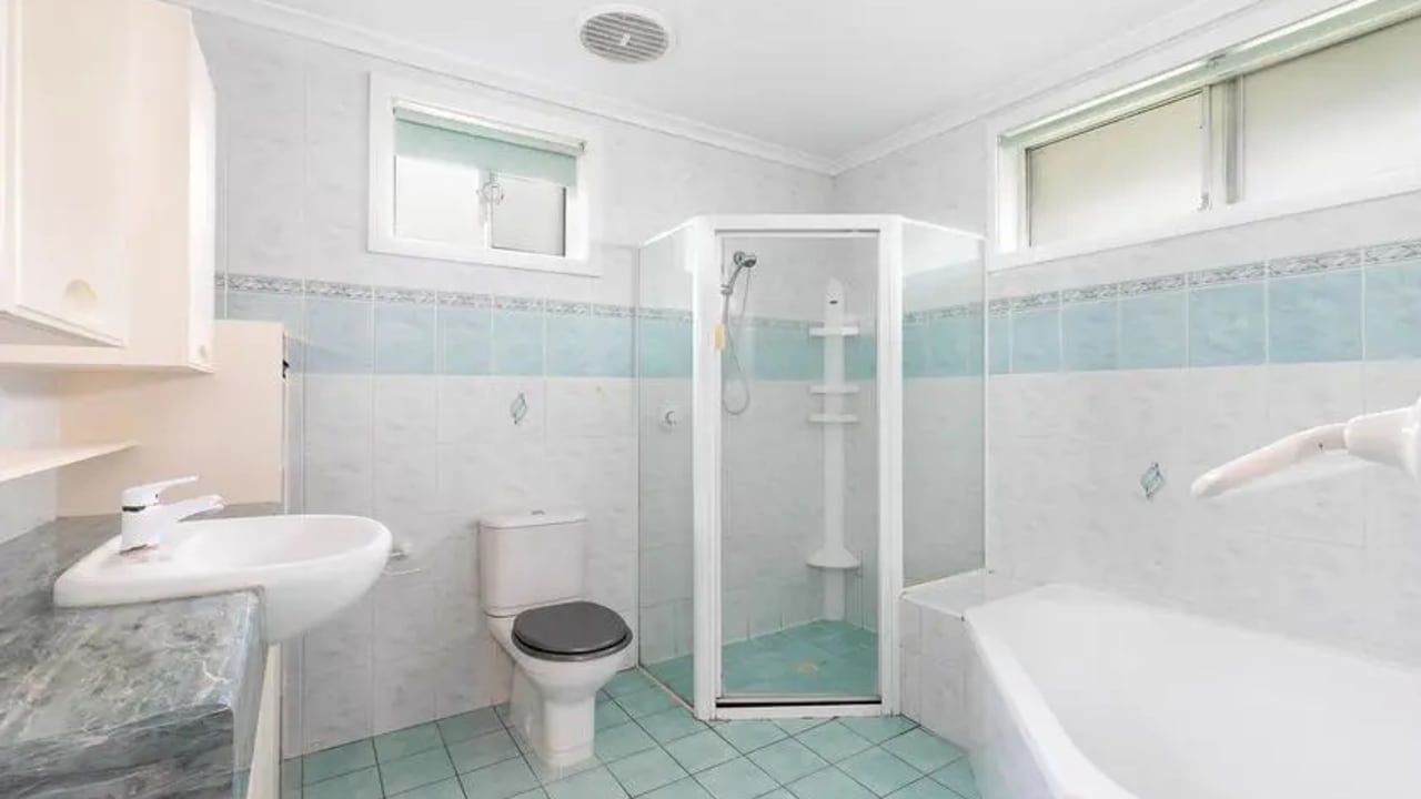 Unfurnished room in a share house