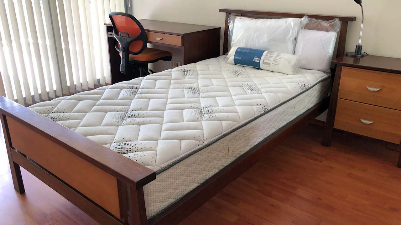 Furnished room with ensuite in a flatshare