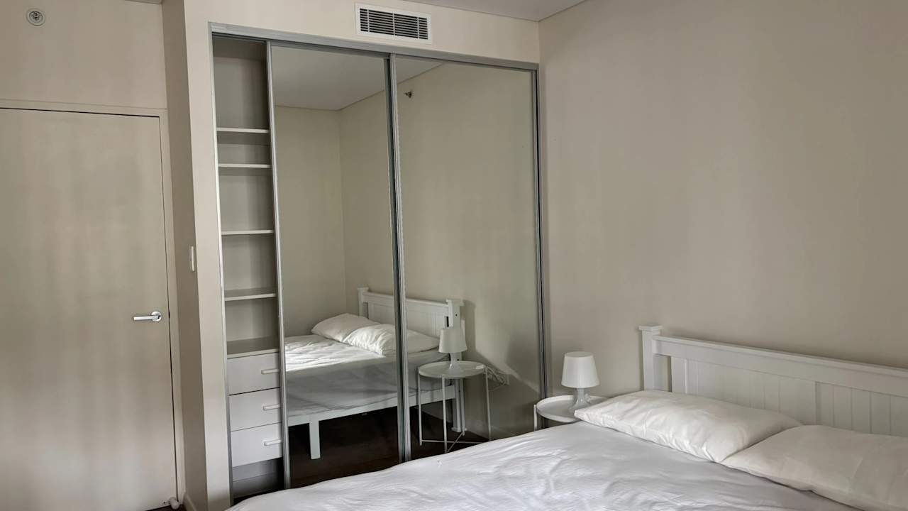 Furnished room in a flatshare