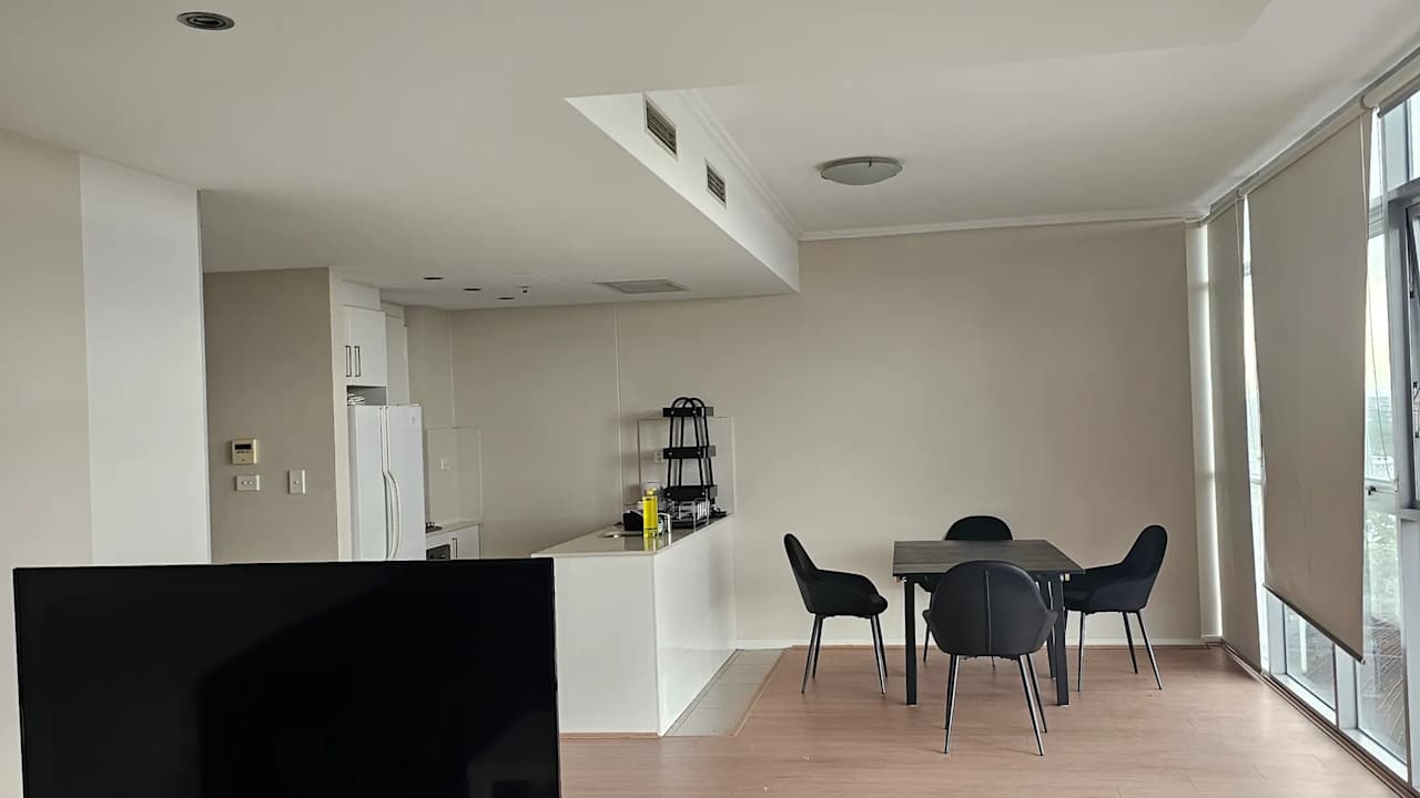 Furnished room in a flatshare