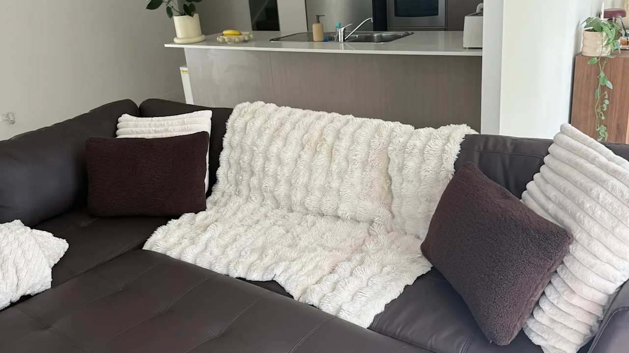 Room in a share house