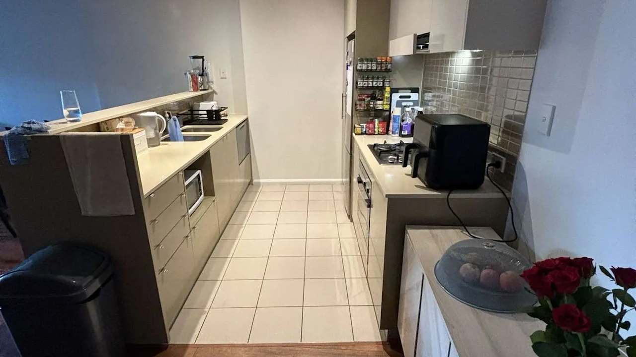 Furnished room with ensuite in a flatshare