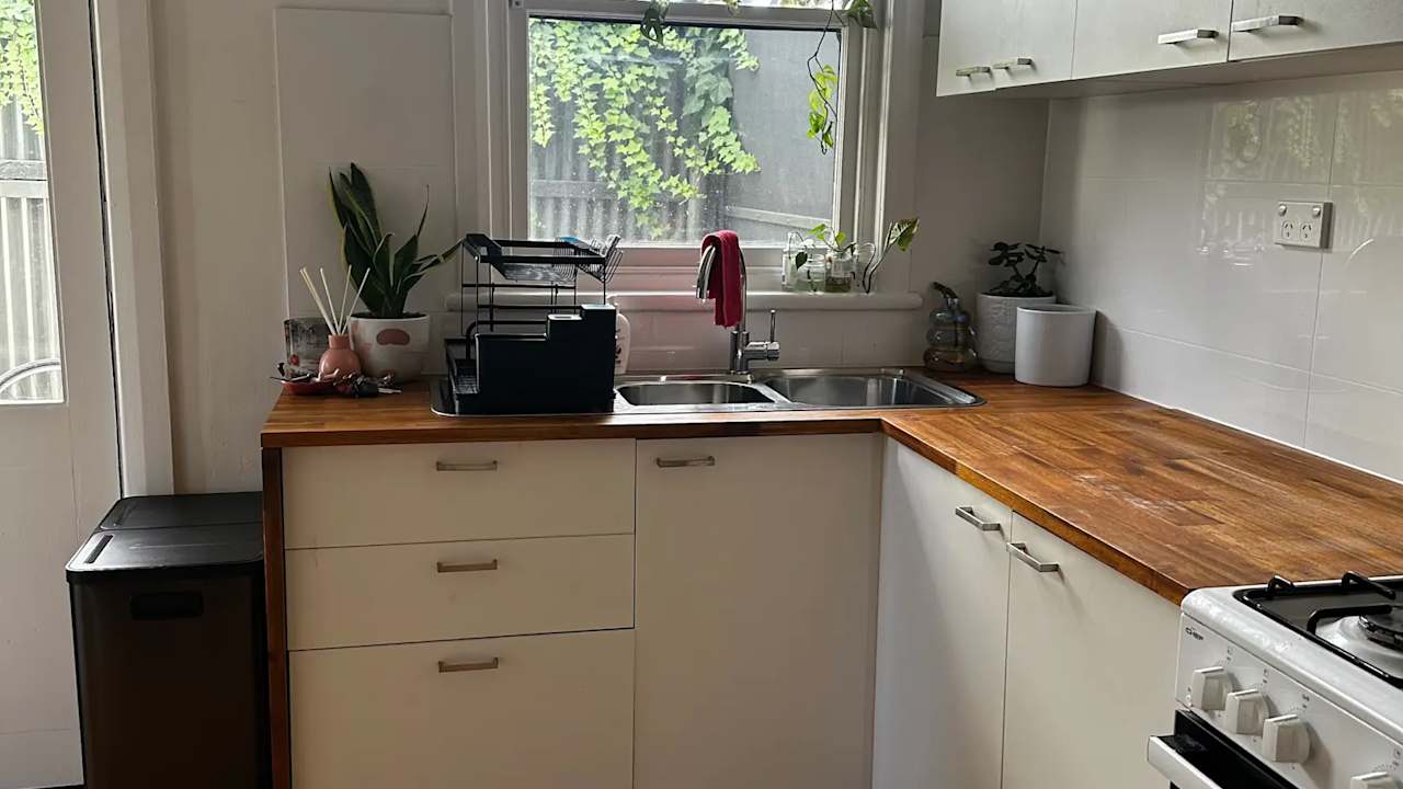 Unfurnished room in a share house