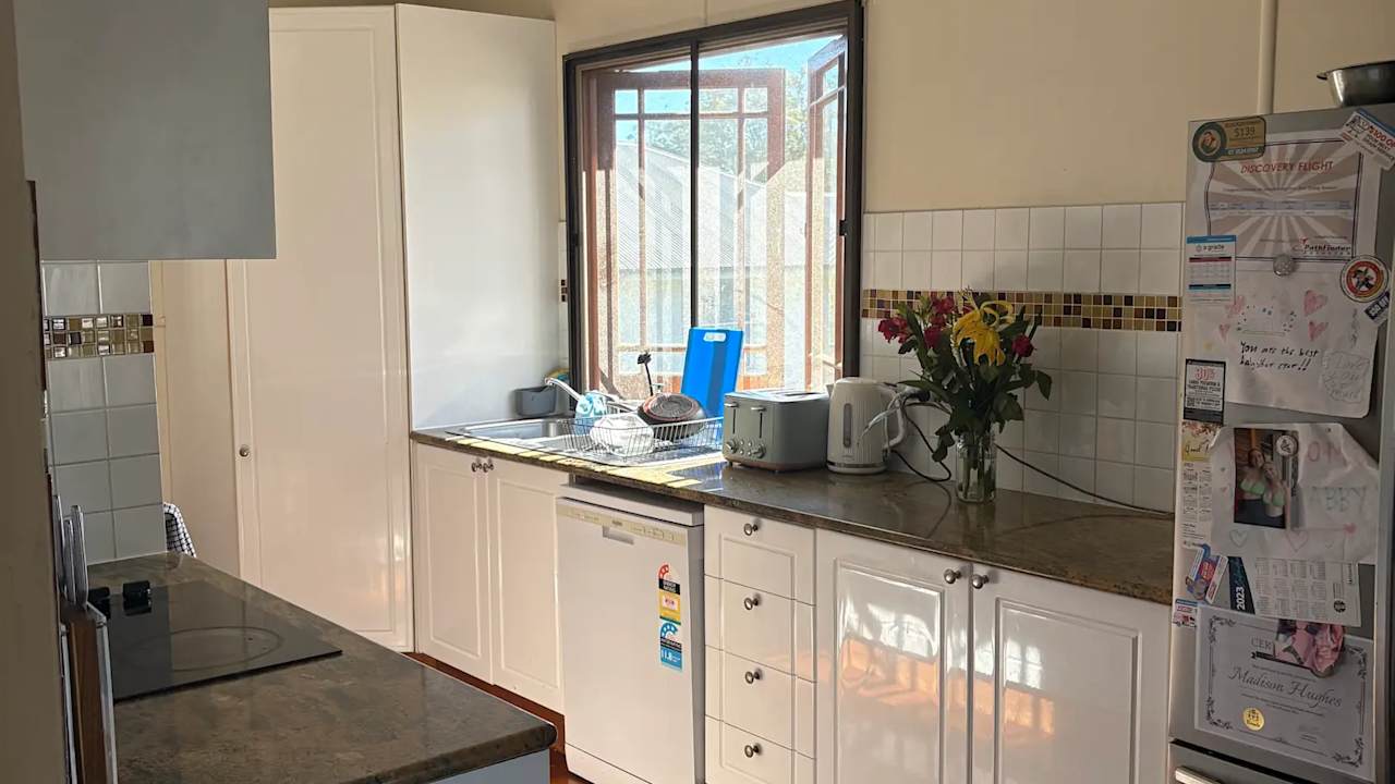 Furnished room in a share house