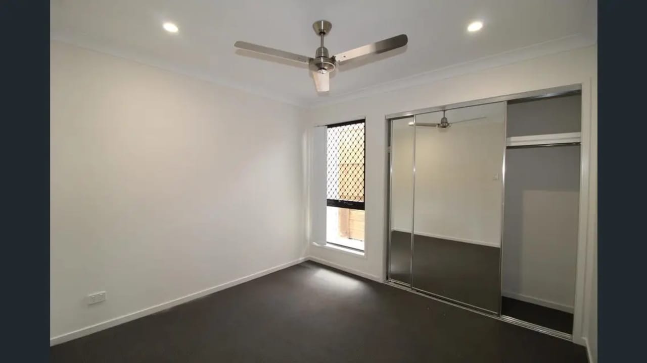 Unfurnished room in a share house