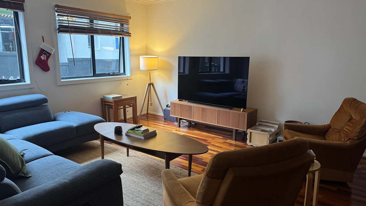 Unfurnished room with own bathroom