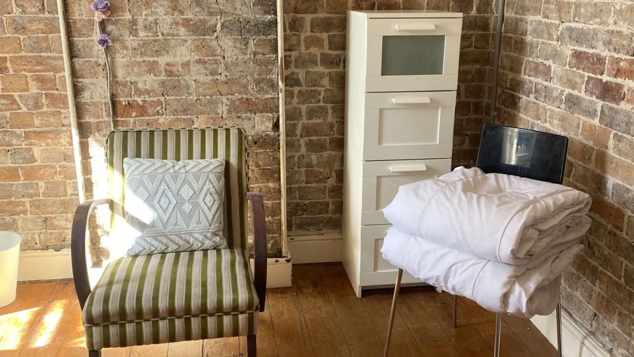 Furnished room in a share house