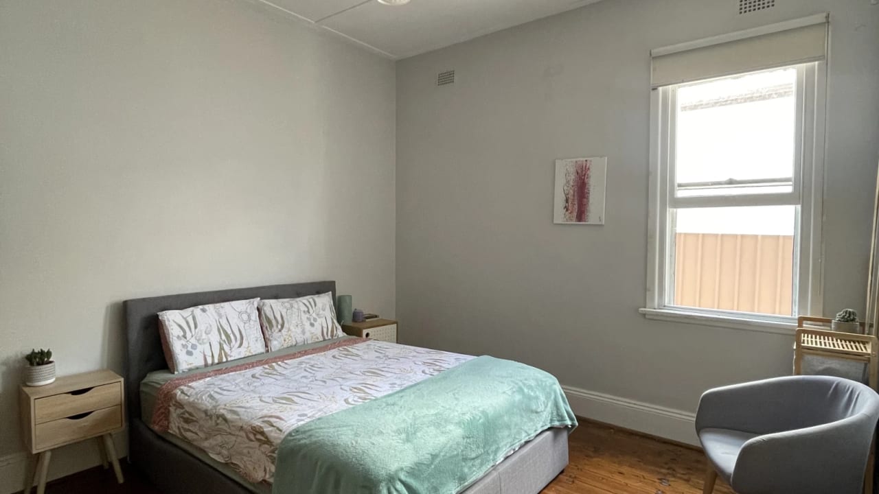 Furnished room in a share house