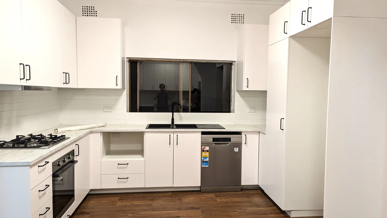 Furnished room in a share house