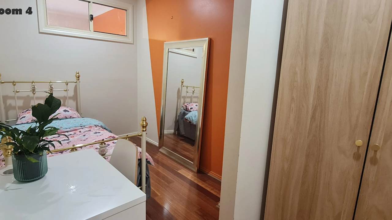 Furnished room in a share house