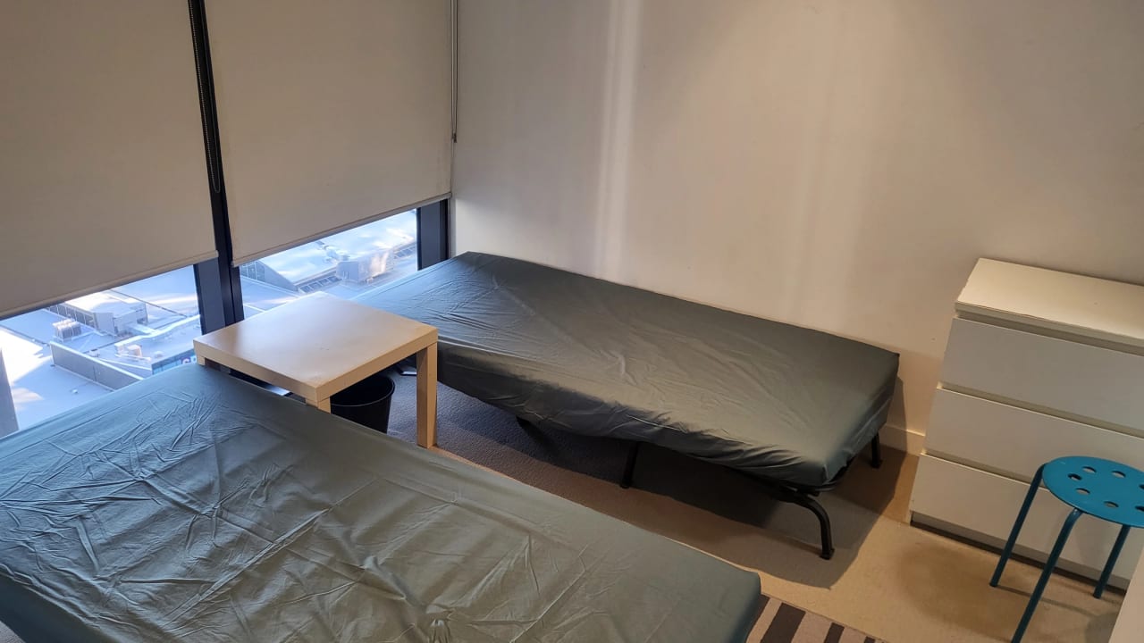 Furnished room in a flatshare