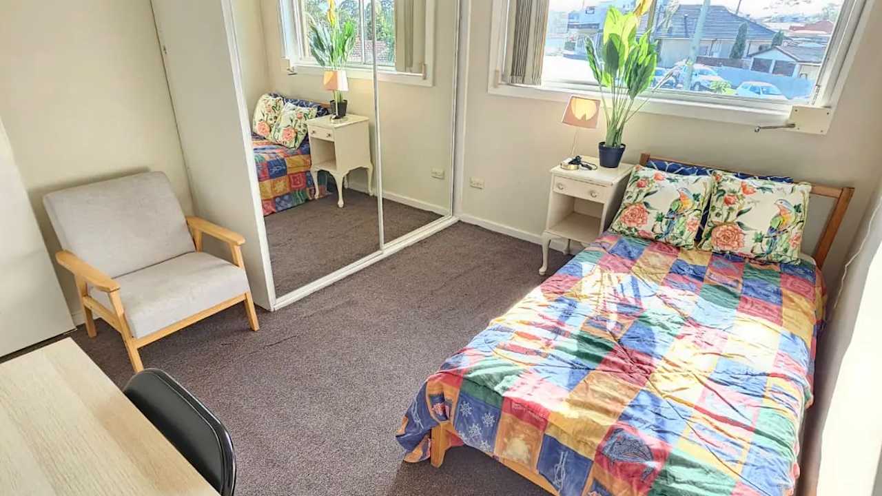 Furnished room in a share house