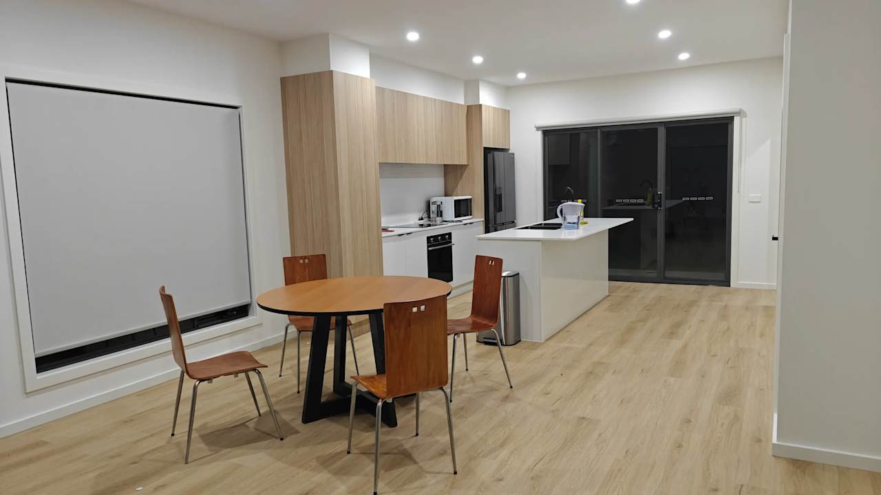 Unfurnished room in a share house