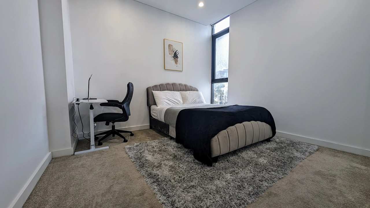 Furnished room in a flatshare