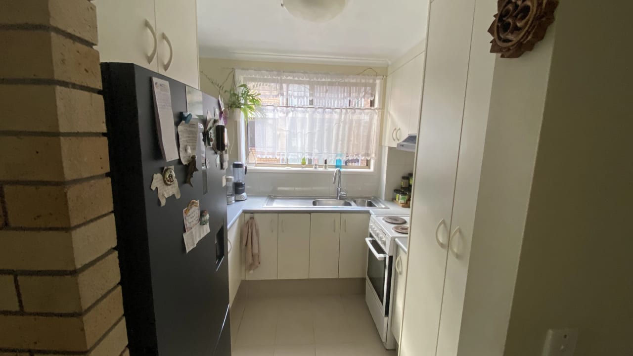 Furnished room in a flatshare