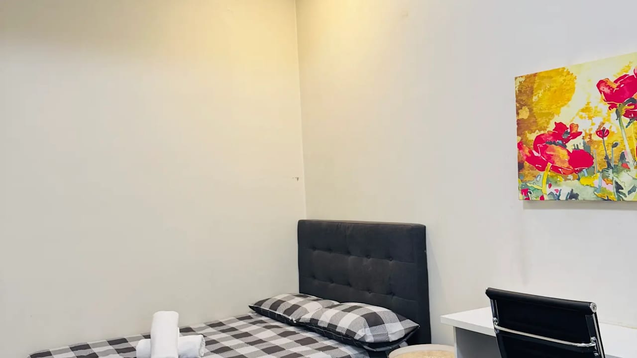 Whole property with 6 rooms for rent