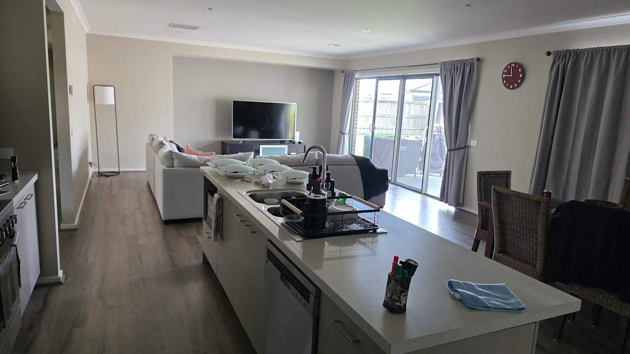 Room in a share house