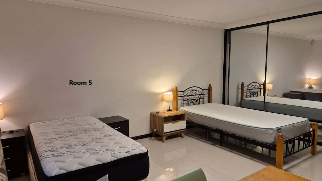 Furnished room in a share house