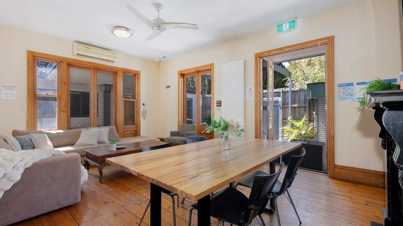 Furnished room in a share house