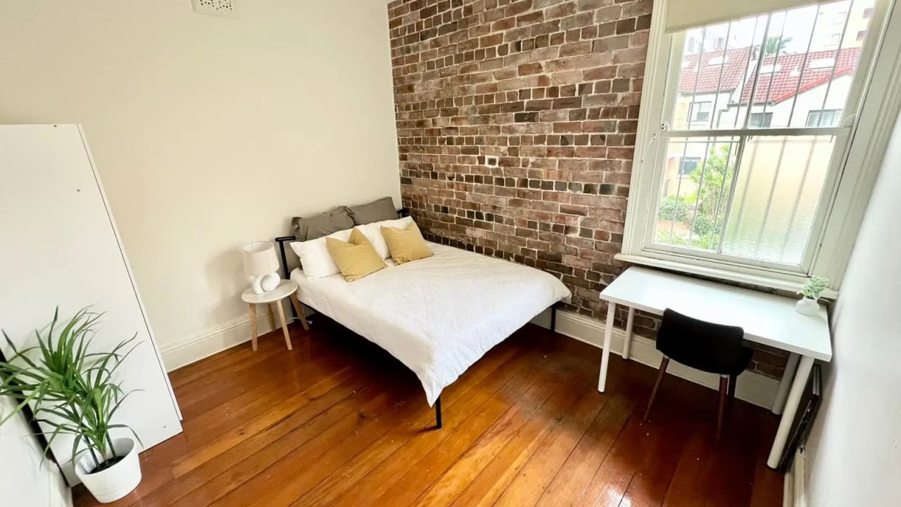Room in a share house