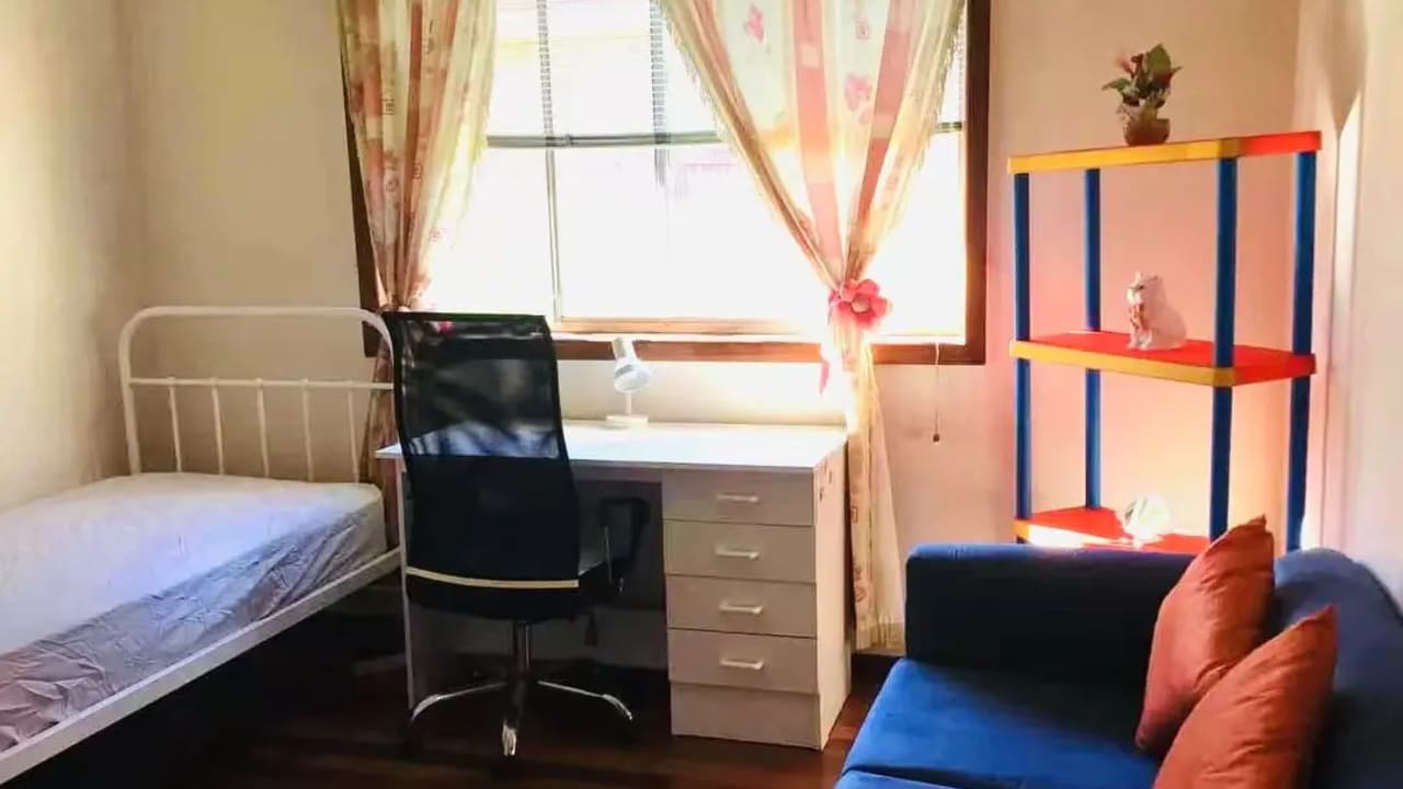 Furnished room in a share house