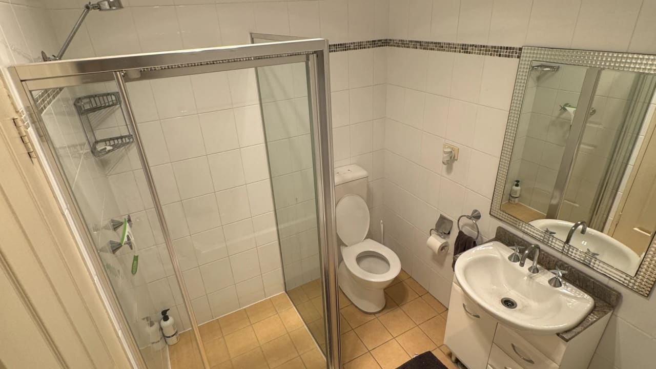 Furnished room with own bathroom