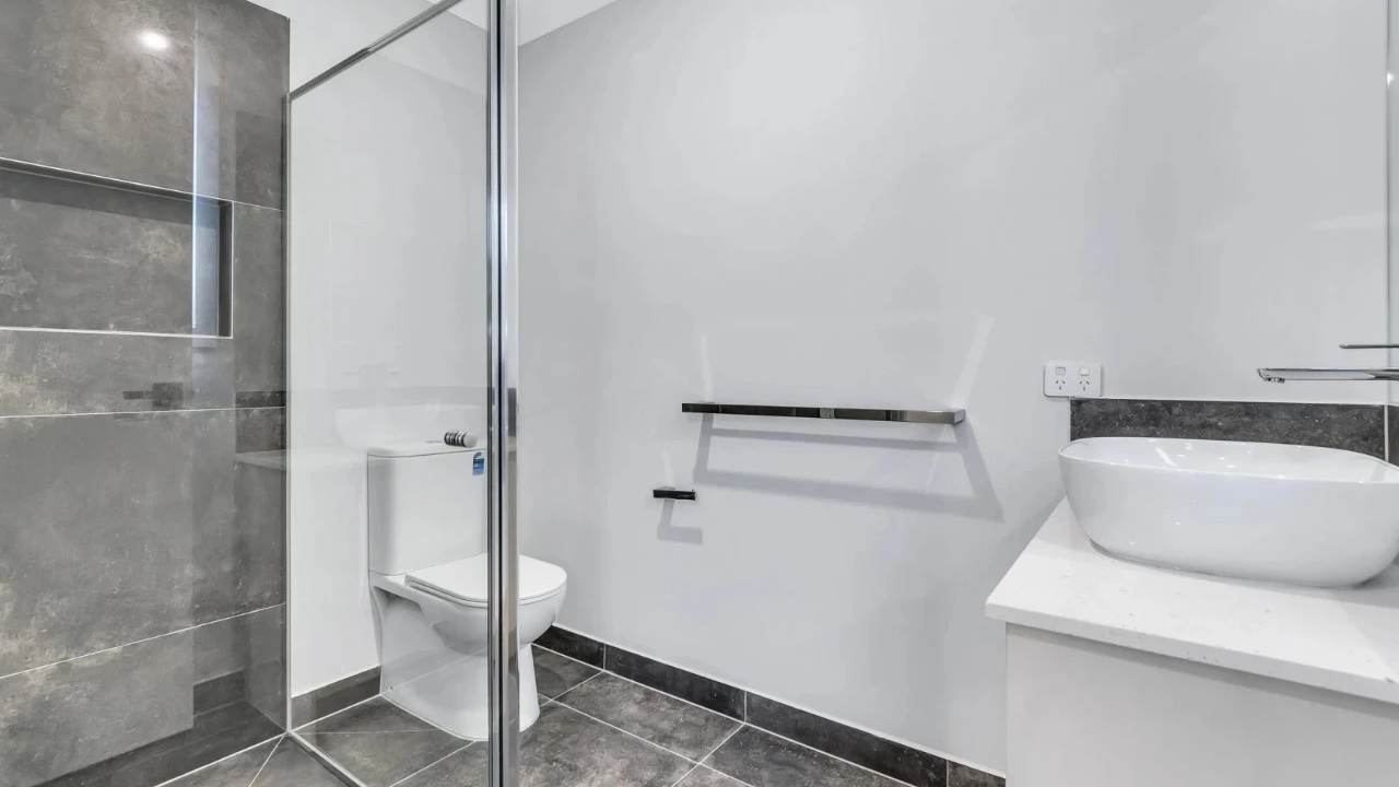 Furnished room with ensuite in a share house