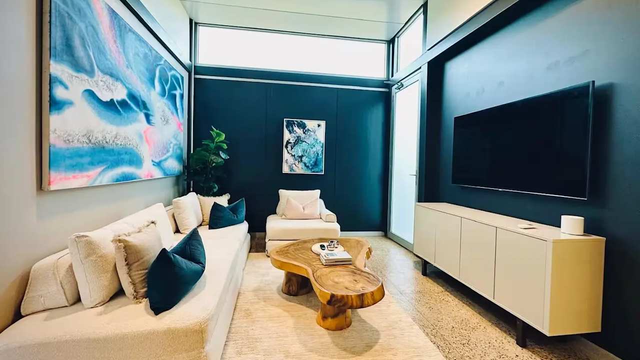 Furnished room in a flatshare