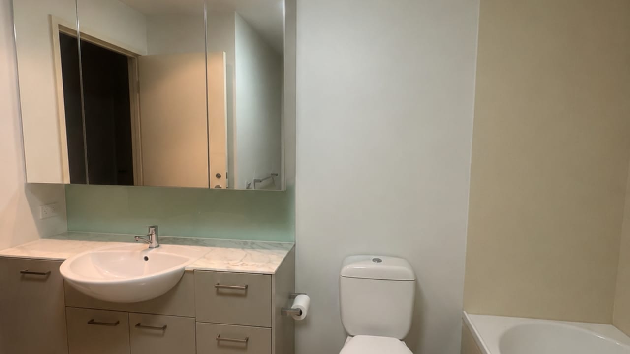 Furnished room with own bathroom