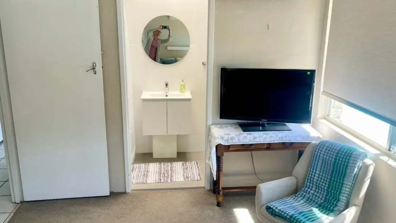 Room with ensuite in a share house