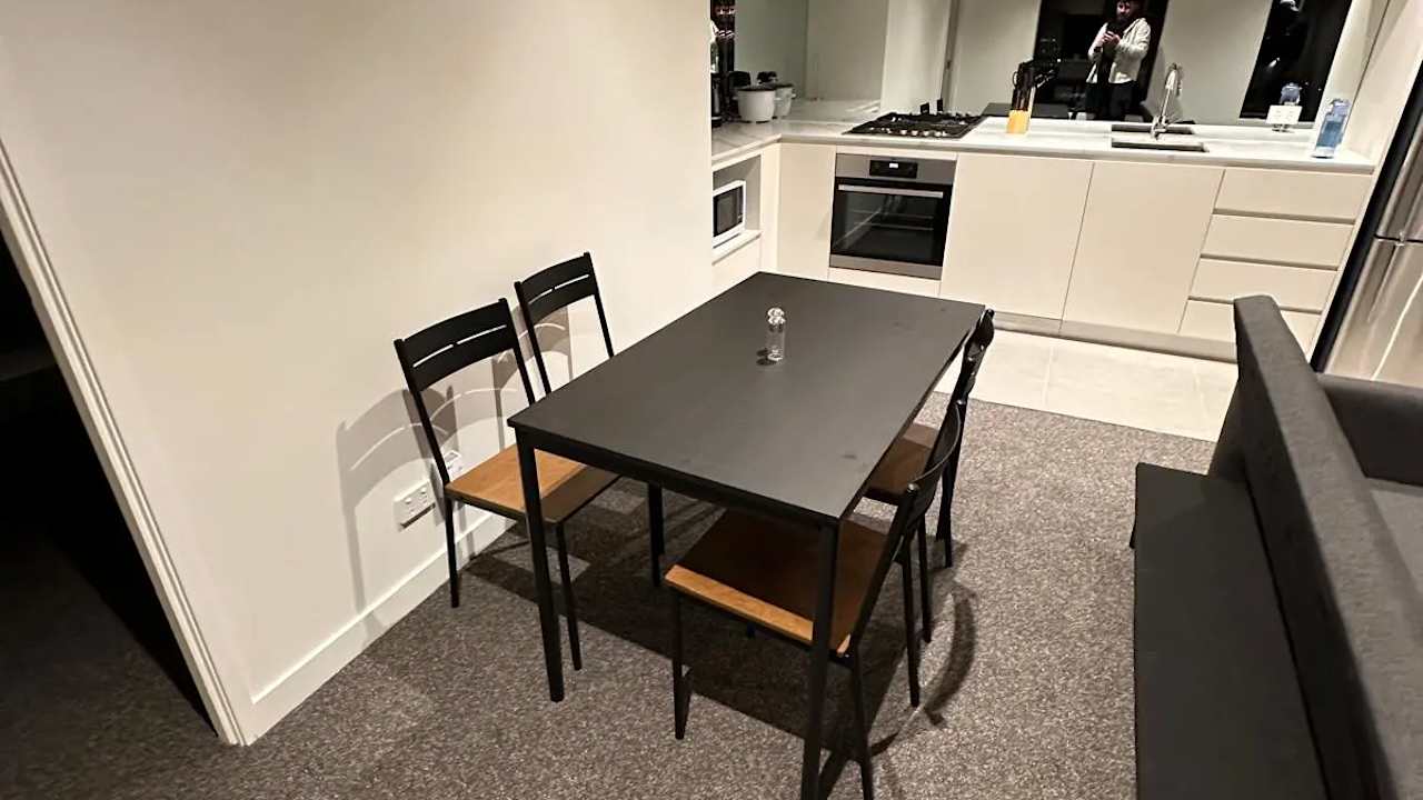 Furnished room in a flatshare