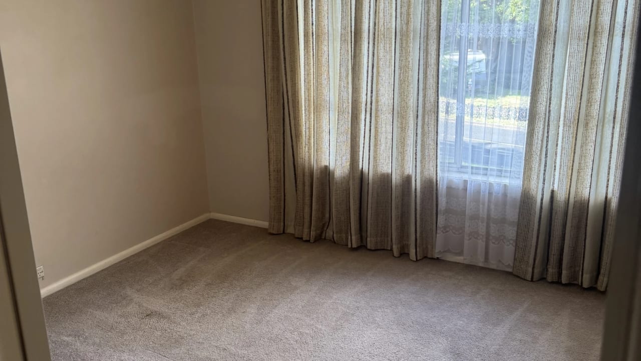 Unfurnished room in a share house