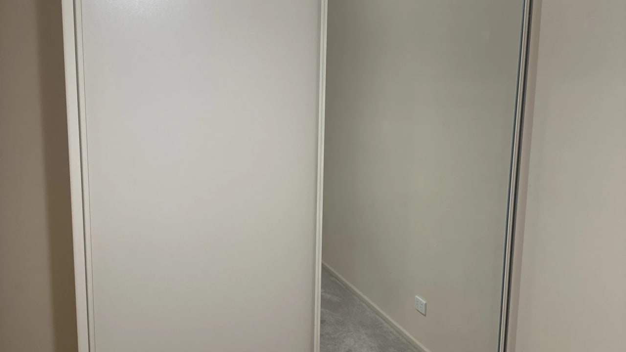 Room in a share house
