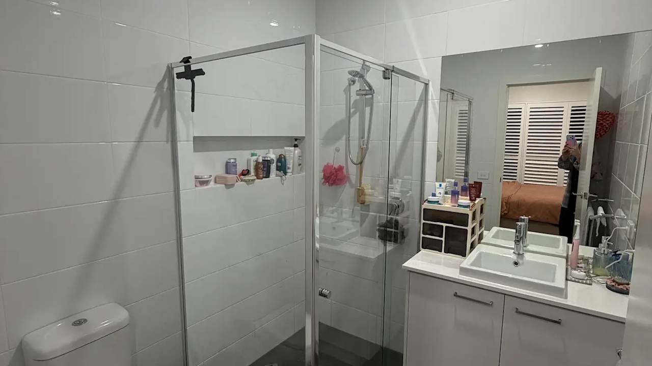 Whole property with 2 rooms for rent