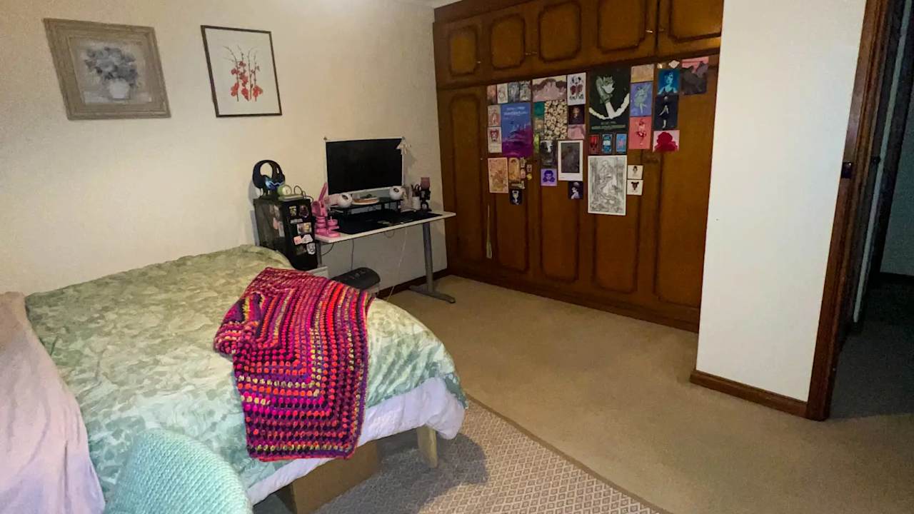 Unfurnished room in a share house