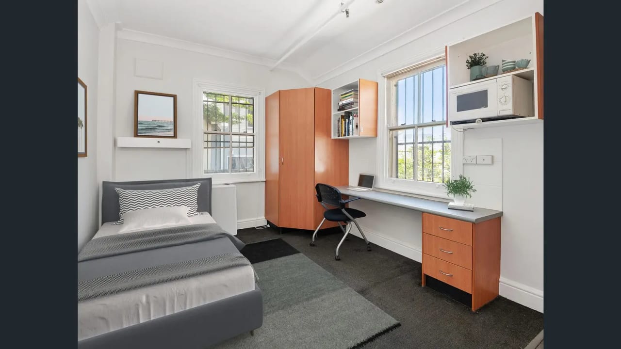 Furnished room in a share house