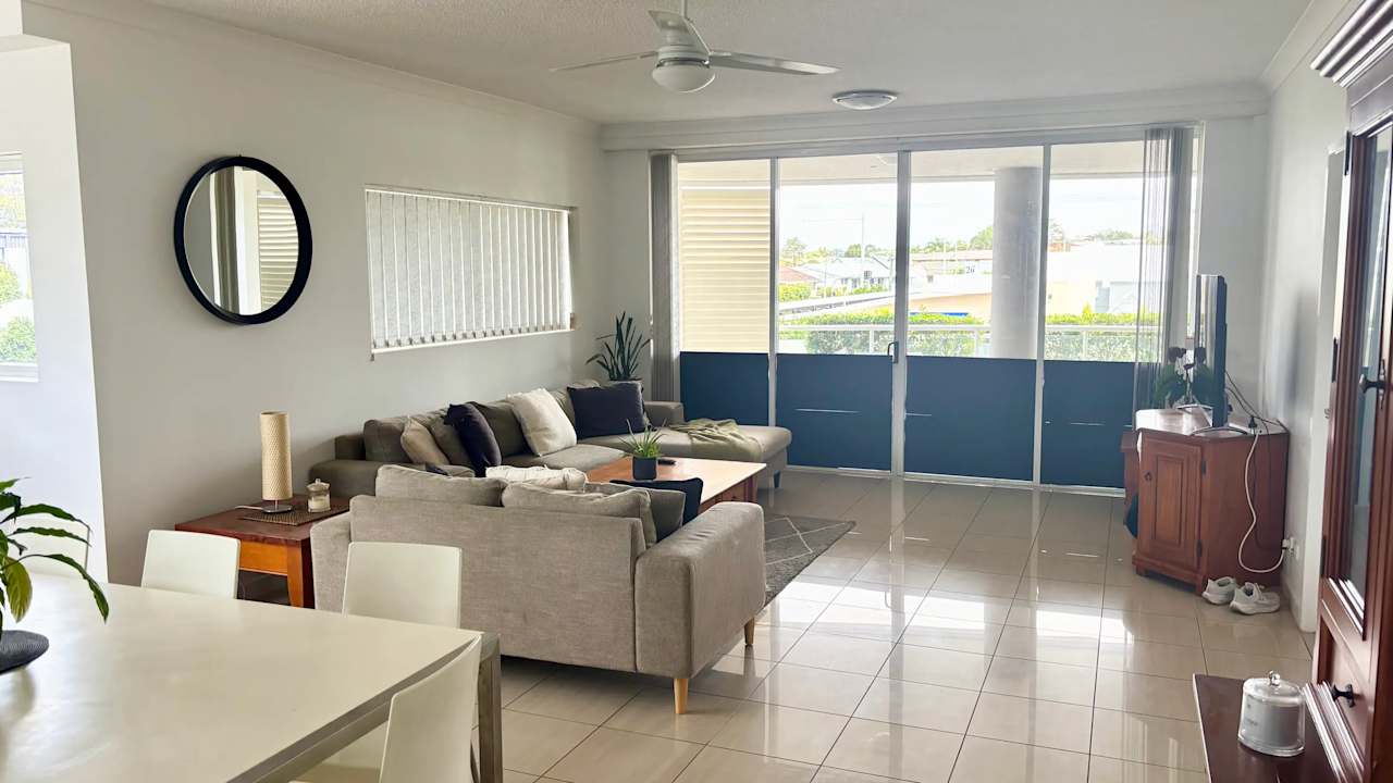 Furnished room in a flatshare
