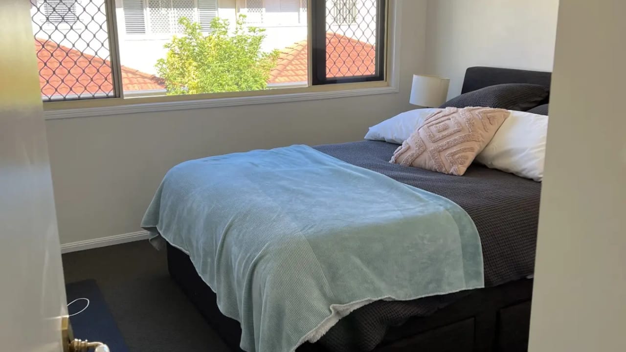 Unfurnished room with own bathroom