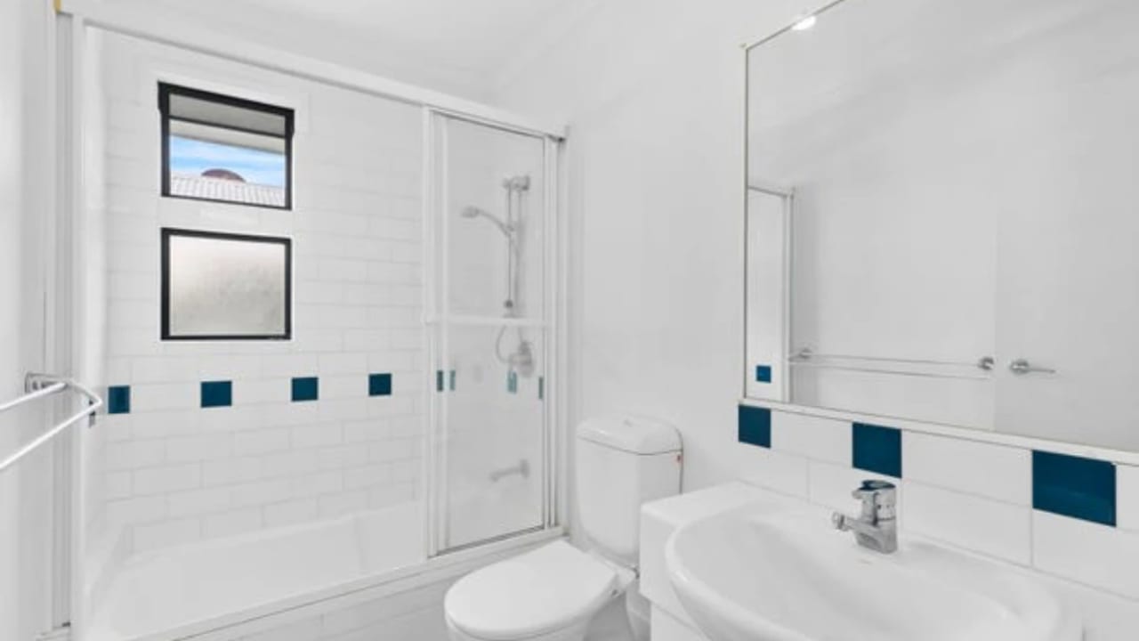 Unfurnished room in a share house