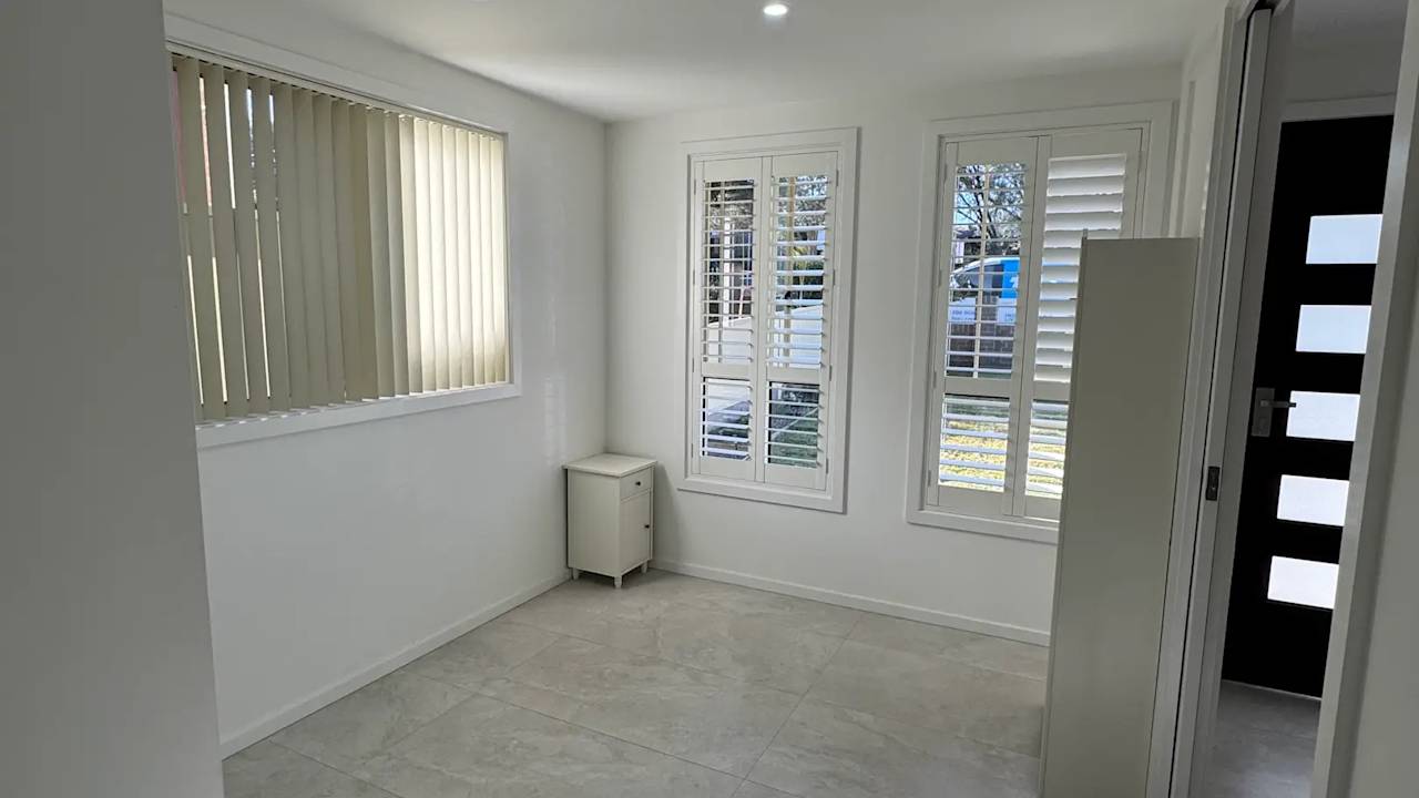 Room in a share house