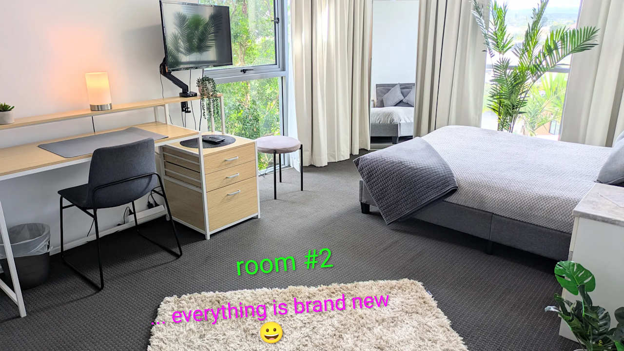 Furnished room in a flatshare